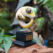 Figurine Gecko sur Socle – Décoration Nature & Terrarium